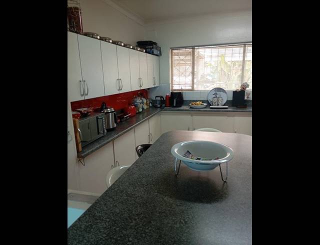 3 BEDROOM HOUSE FOR SALE IN SELCOURT